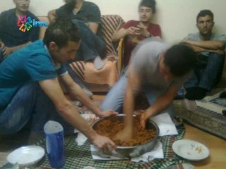 Çiğ köfte ve mayonez de suç delili oldu