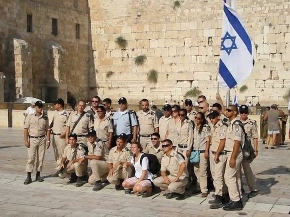 Ein Song für den IDF Soldaten . Hu Yivarech - nomangodoytokay bietet