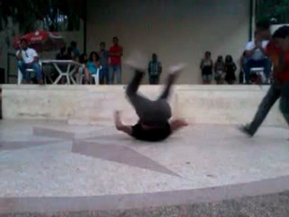 Hicham Mallouli - bboy nervous boy ( power move )