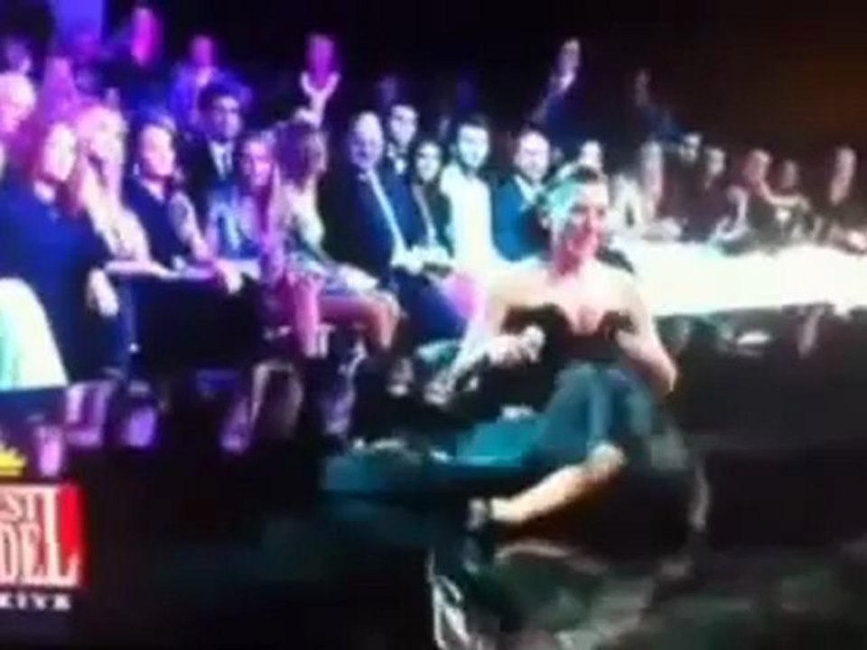 Sibel Tüzün - Canlı yayın kazası