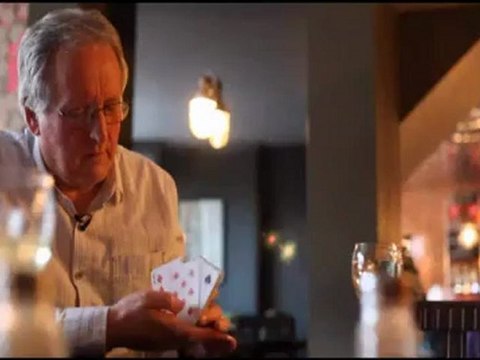 Miracle Signed Card In Envelope (Gimmick and DVD) by Roger Curzon - Magic Trick