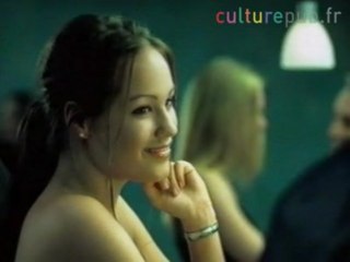 Dating with beauties: first in line