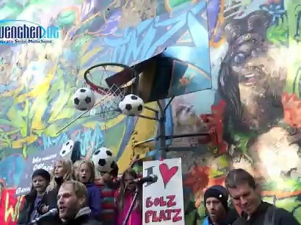 Sportfreunde Stiller & die Zeiserl live vom Bolzplatz: 'Unser Freund ist aus Leder'