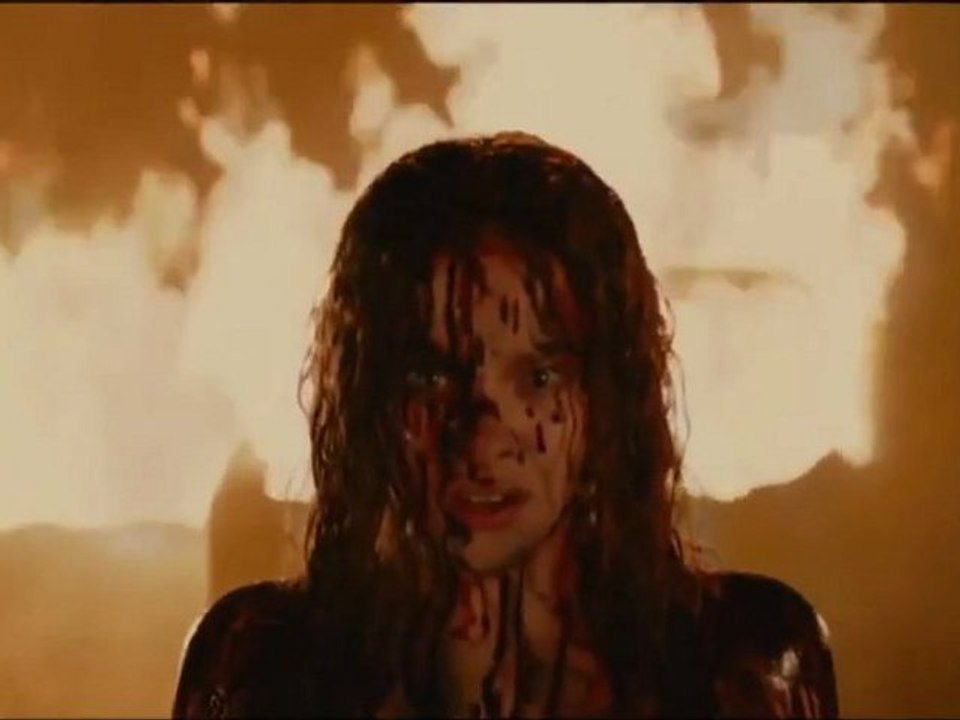Carrie (2013) - Teaser Trailer [VO-HD]