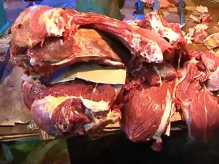 Visite du Président au marché de Mont Bouët à Libreville