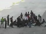 Unos 50 inmigrantes protagonizan otro intento de entrada a Melilla aunque han sido repelidos