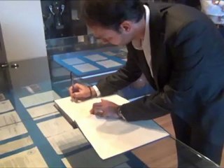 Αντώνης Δημητρίου-υπογραφές