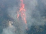 Wildfire threatens California homes