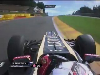 Epic overtake kimi & schumi Eau Rouge - Belgium 2012