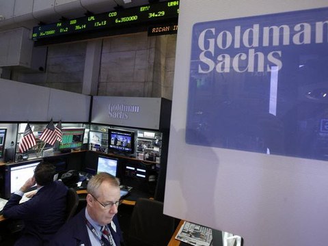 Wall Street Edges Higher for Third Consecutive Day