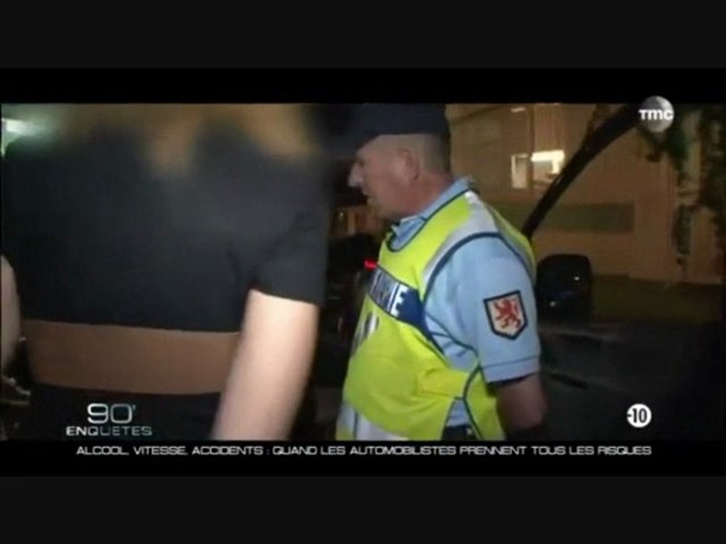 Prête à pomper un gendarme pour récupérer son permis - Vidéo Dailymotion