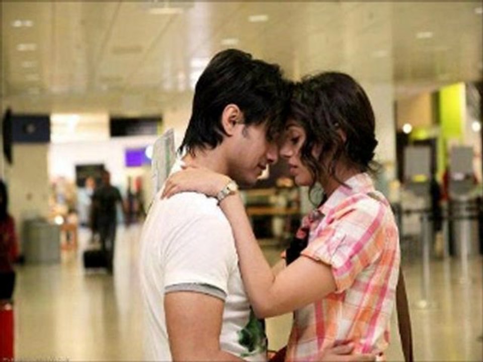 London Paris New York (2012)online watch www.hdmoviespool.com