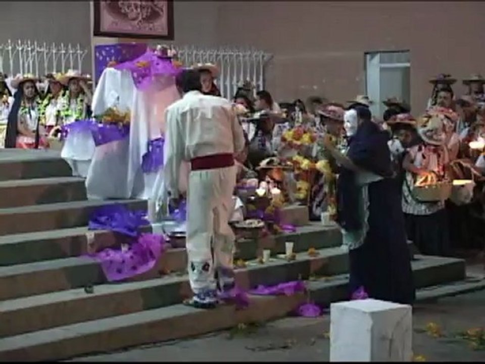 EL COMENTARIO DE HOY    "EL HALLOWEEN Y NUESTRAS TRADICIONES"