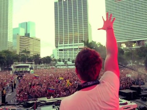 Fedde le Grand & Nicky Romero feat. Matthew Koma - Sparks (Turn Off Your Mind) [Official Music Video]