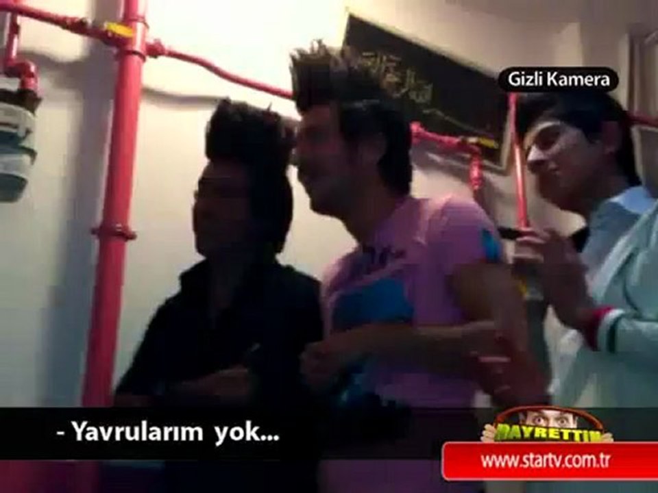 Annen Evde Mi Kamera Arkası - Hayrettin ' den  | www.kekillicivideo.com