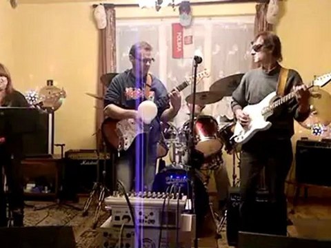 Zespół Lotos-Między Tobą i Mną-samotność ( Własny utwór)