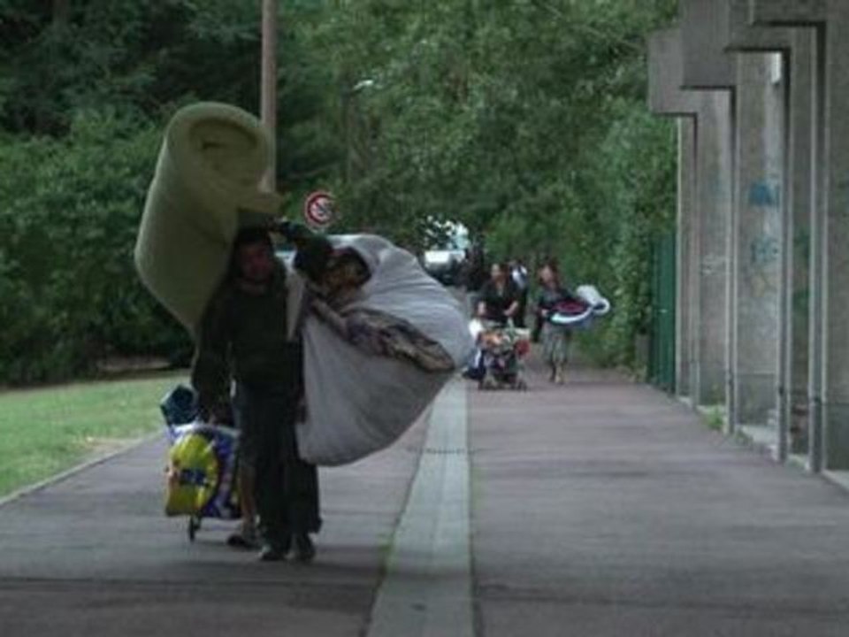 Un camp de Roms évacué à Evry