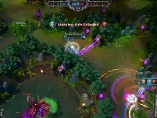 Ezreal sauve deux coéquipiers - League of legends