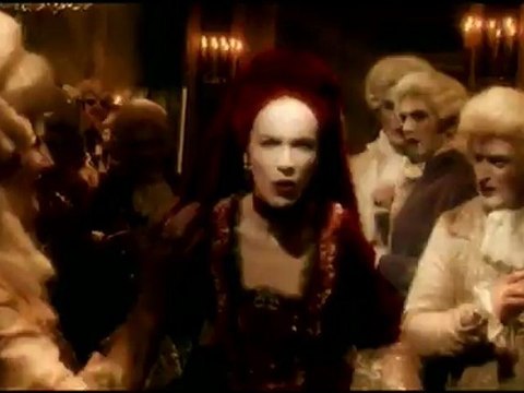 Annie Lennox Walking On Broken Glass