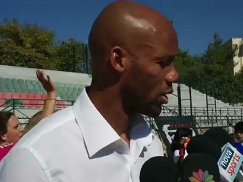 Jean Alain Boumsong sta Prasina Nea