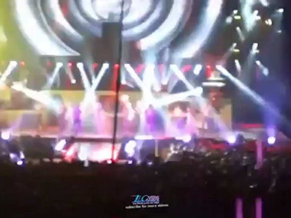 Jennifer Lopez-fall!!