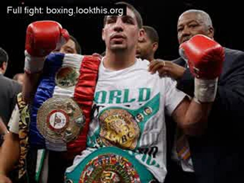 Danny Garcia vs Erik Morales Highlights