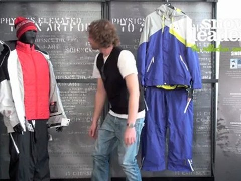 Snowleader vous présente l'ensemble Oakley Ascertain