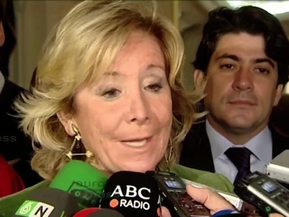 Aguirre pide no ser "hipócritas" con el tabaco