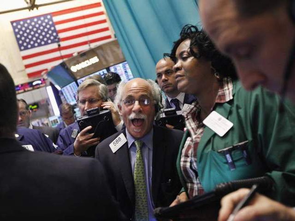 Wall Street Suffers Worst Loss in Four Months After Disappointing Earnings