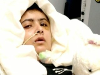 Doctors say Pakistani schoolgirl is trying to communicate, write