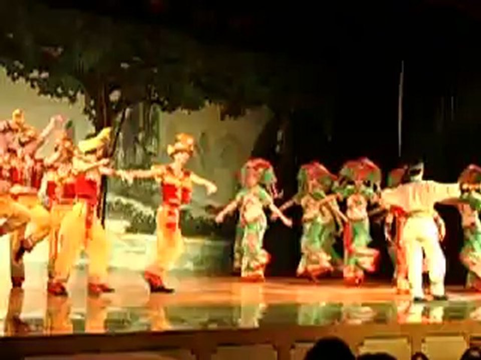 IMGP1458 Chine, spectacle des minorités ethniques à Guilin