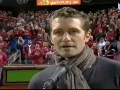 Matthew Morrison sings National Anthem at NLCS 5 game
