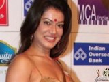 Payal-Rohatgi-hot-masala-picture-at-Mirchi-Music-Awards-2011_