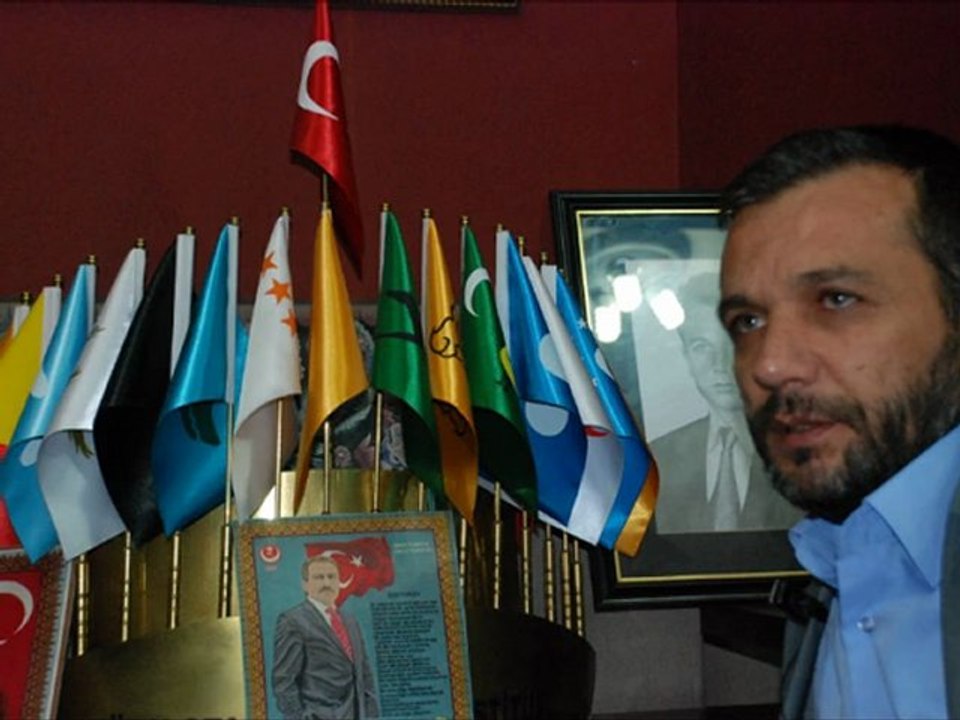 Hüseyin Karaca'nın Muhsin YAZICIOĞLU'na yazıp ve okuduğu şiir...