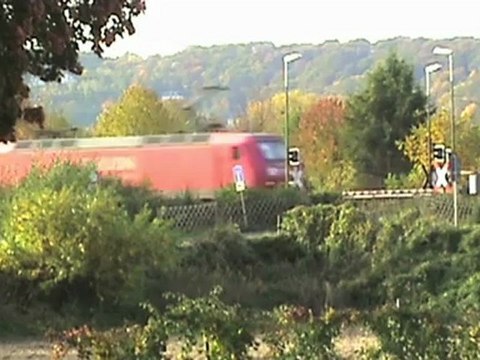 Züge bei Unkel am Rhein, BR140, BR151, BR152, 2x BR189, BR145, 5x BR185, 4x BR143, 4x BR425