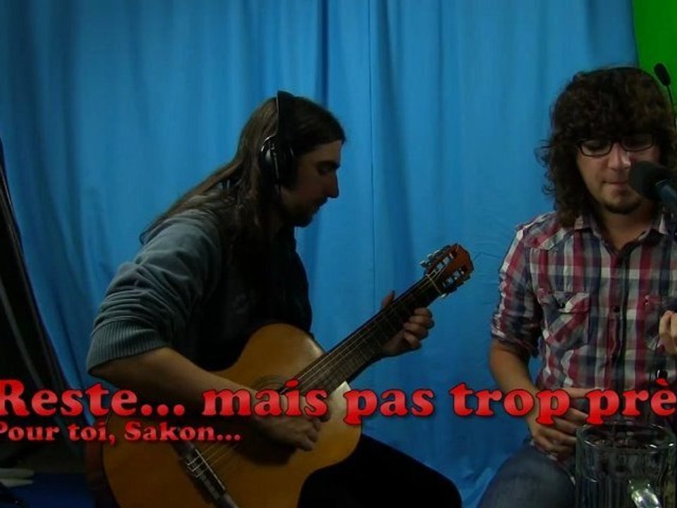 Reste... Mais pas trop près. v1.0