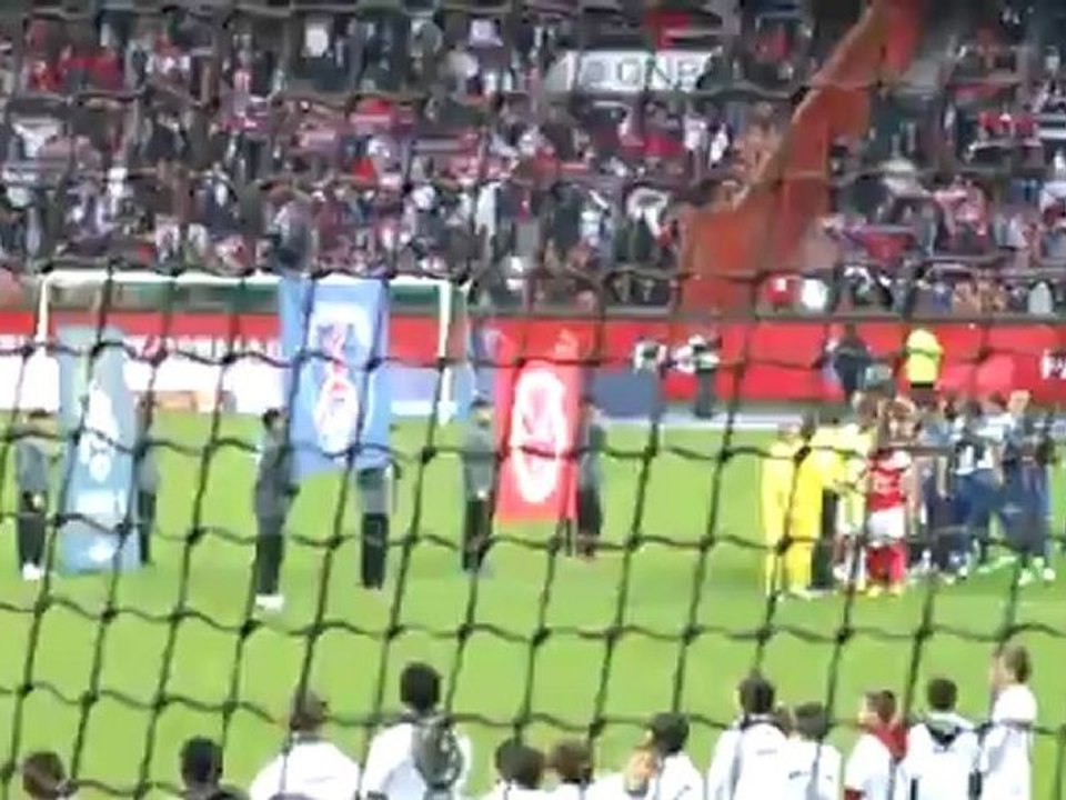 ENTREE DES JOUEURS SUR LA PELOUSE DU PARC DES PRINCES