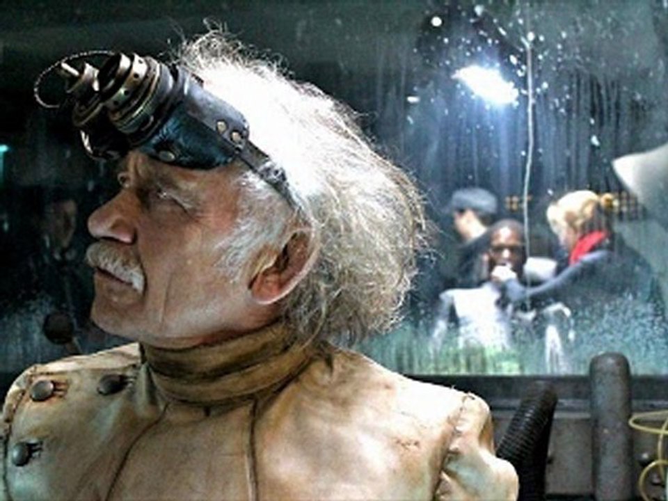 Iron Sky online watch www.hdmoviespool.com