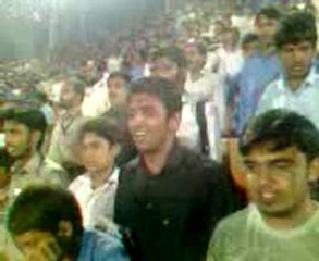 ibelianz -- Pakistan sets world record for singing national anthem simultaneously