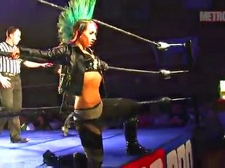 Santana Garrett vs. Christina Von Eerie