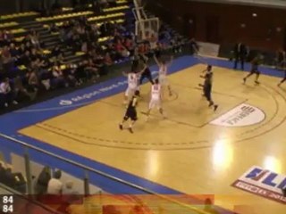 Quand Axel Julien (HTV) prend un coup de poing