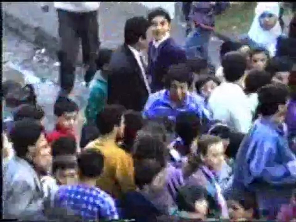 Lokma Bedava Sevgi Bedava Hoş Bir Seda Yaşa Lokmacı Baba.Video 2