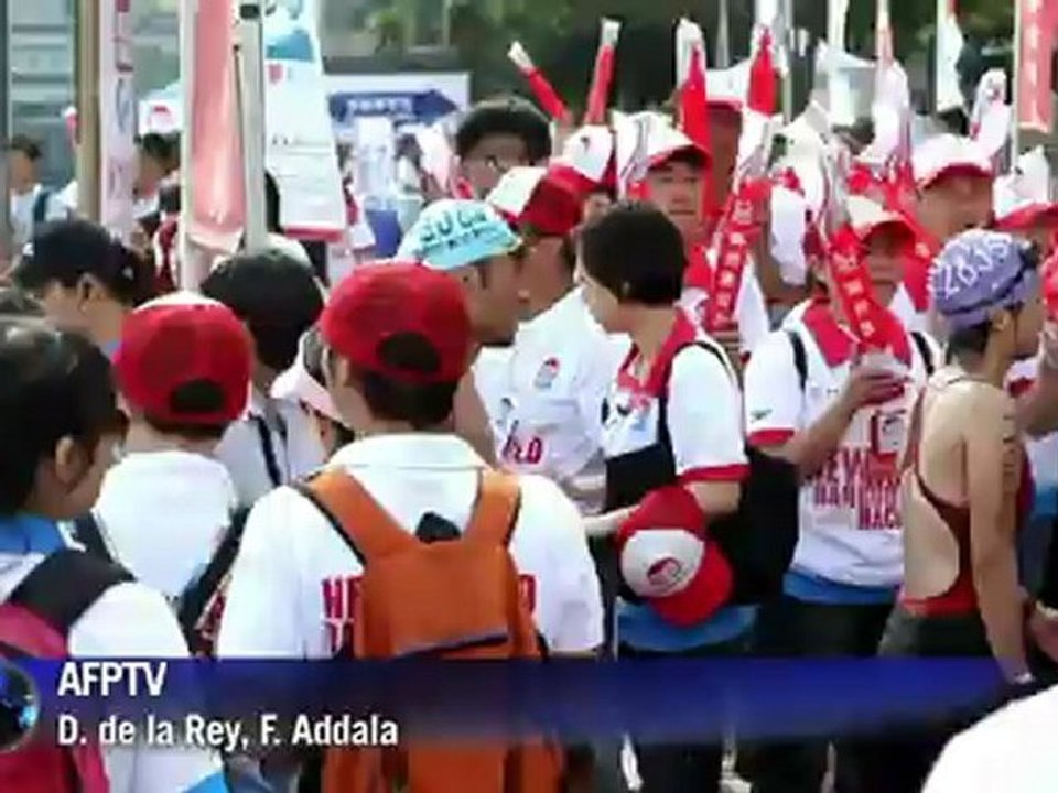 1.800 nageurs traversent à la nage la baie de Hong Kong