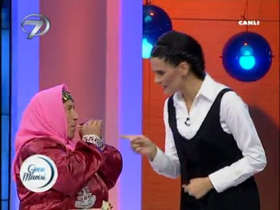 Denizlili sipsici Halime Teyze Kanal7 Gece Mavisinde Herkesi Gülmekten kırdı geçirdi