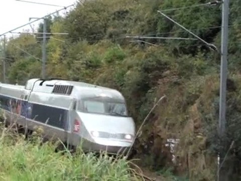 TGV Paris-Brest arrive en gare