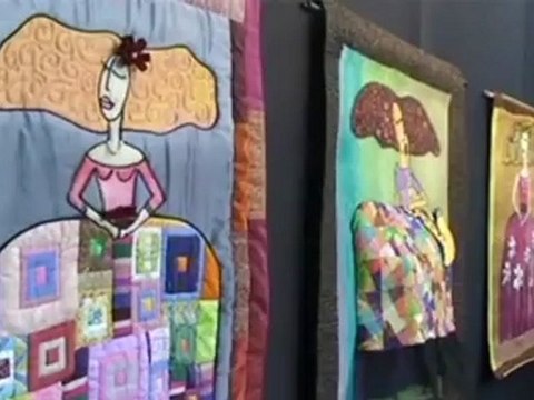 El arte del patchwork atrapa a mujeres entre hilos, agujas, café y charla