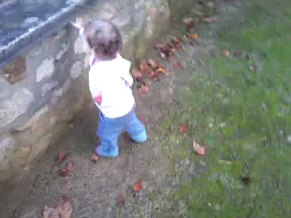 Les premiers pas de notre poupée - 21 octobre 2012