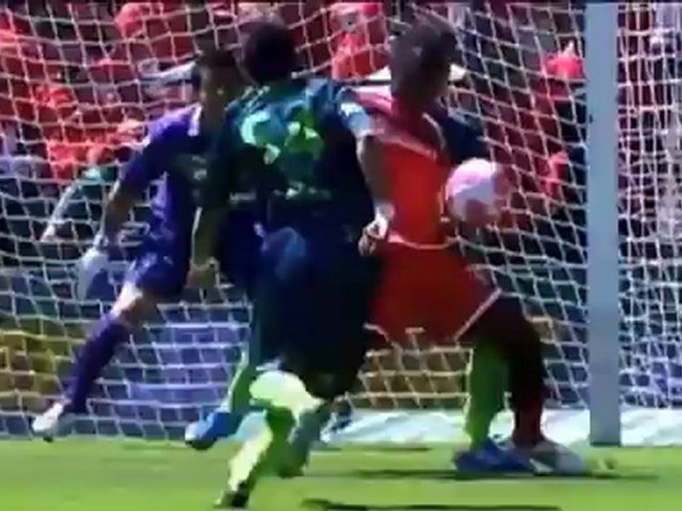 Mexiko: Fallrückzieher! Traumtor von Tejada