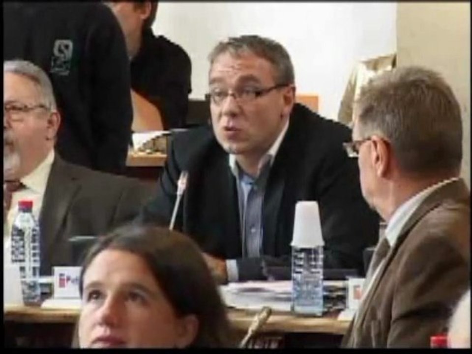 Patrick MOLINOZ. Demande l'urgence pour examen du voeu pour une IRM à Semur en Auxois. 19 octobre 2012