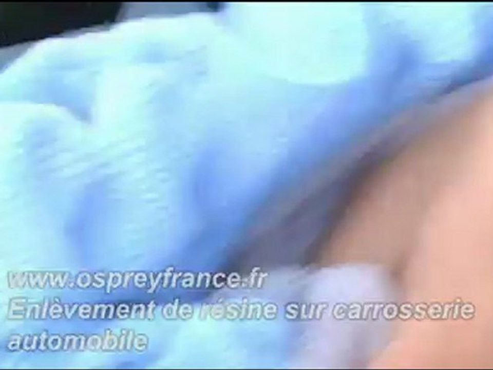 Nettoyage vapeur Automobile : enlever la sève d'arbre sur la carrosserie